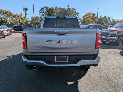 New 2026 Chrysler Pacifica Select image 17