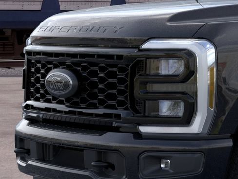 New 2026 Ford F250 Lariat w/ Black Appearance Package AWD/4WD image 17