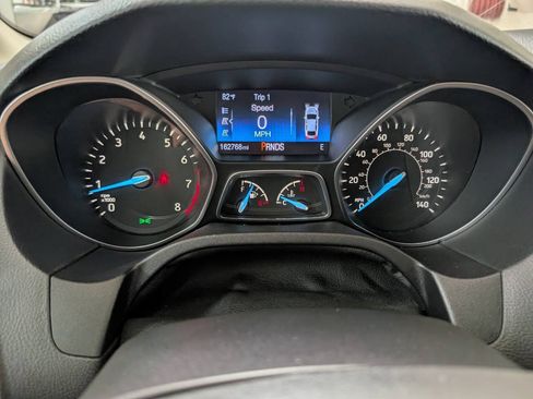 Used 2015 Ford Focus SE w/ Equipment Group 201A FWD image 9