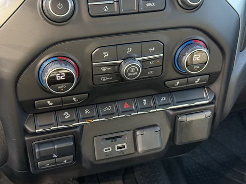 Used 2020 Chevrolet Silverado 1500 LT w/ Texas Edition image 21