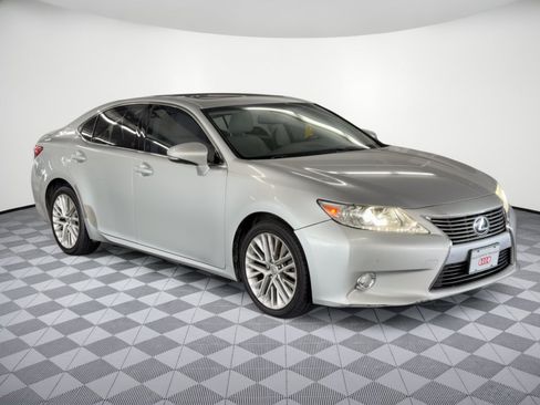 Used 2013 Lexus ES 350 w/ Luxury Pkg FWD image 7