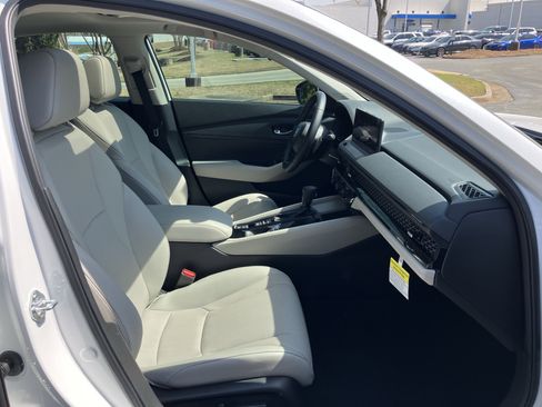 Certified 2025 Honda Accord EX-L image 36