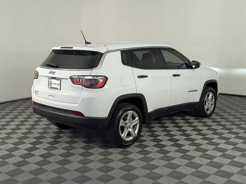 Used 2023 Jeep Compass Sport image 5