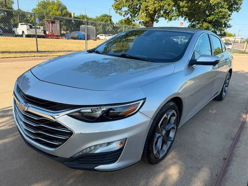 Used 2020 Chevrolet Malibu LT FWD image 1