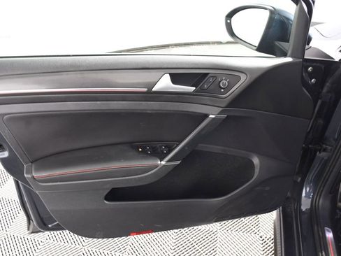 Used 2019 Volkswagen GTI SE FWD image 14