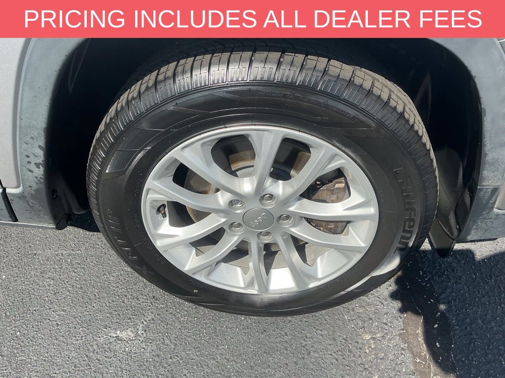Used 2020 Jeep Cherokee Latitude FWD image 22