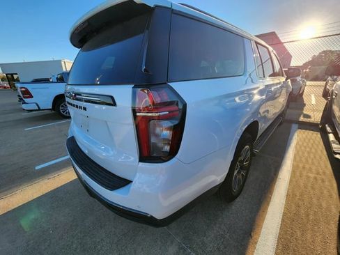 Used 2022 Chevrolet Suburban Z71 w/ Luxury Package AWD/4WD image 4