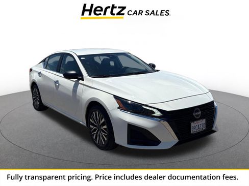 Used 2025 Nissan Altima 2.5 SV FWD image 1