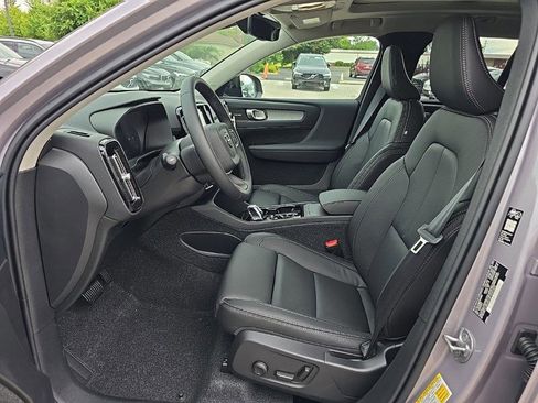 New 2026 Volvo XC40 B5 Ultra w/ Climate Package AWD/4WD image 7
