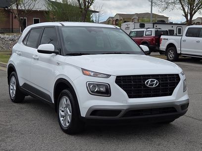 Used 2025 Hyundai Venue SE