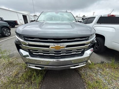 Used 2020 Chevrolet Silverado 1500 LTZ w/ LTZ Plus Package AWD/4WD image 13