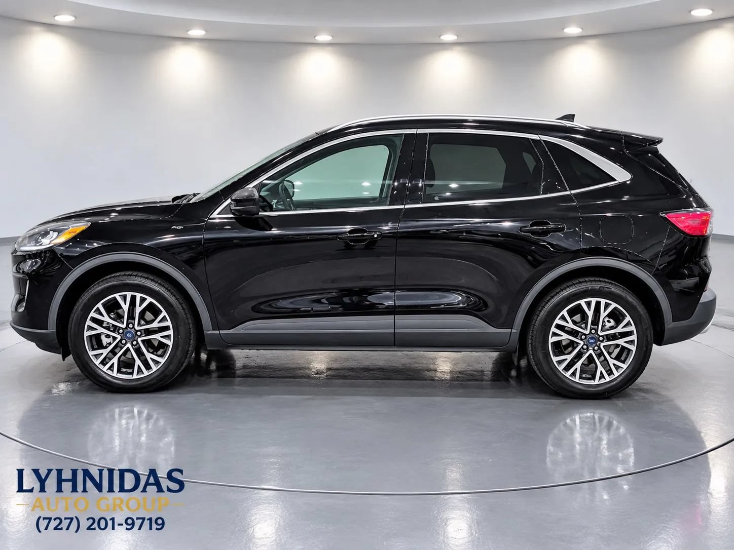 Used 2020 Ford Escape SEL FWD image 4