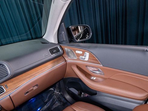 New 2026 Mercedes-Benz GLS 450 4MATIC image 28
