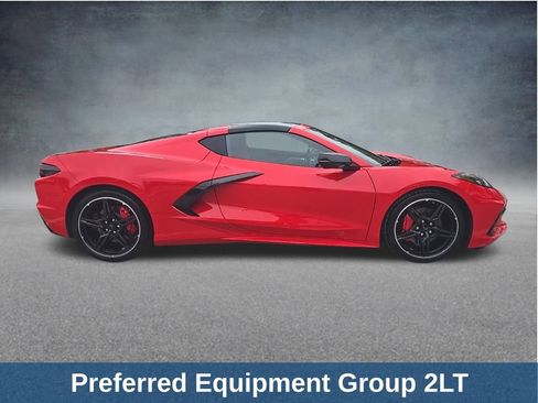 Used 2021 Chevrolet Corvette Stingray Preferred Cpe w/ Engine Appearance Package image 4