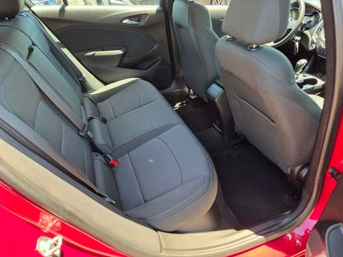 Used 2018 Chevrolet Cruze LT FWD image 30