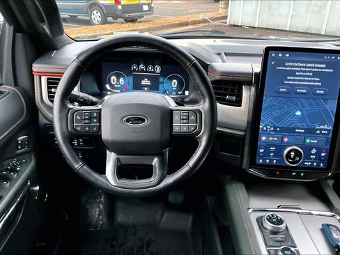 Used 2022 Ford Expedition Timberline image 5