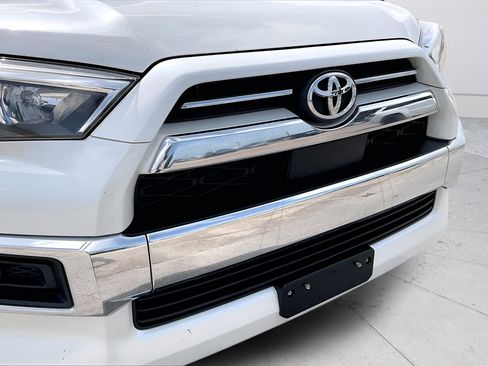 Used 2021 Toyota 4Runner Limited AWD/4WD image 33