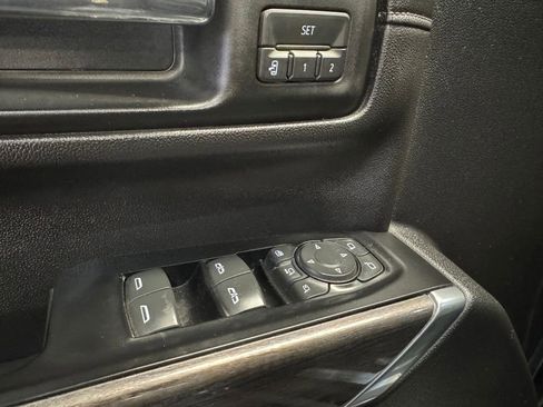 Used 2020 Chevrolet Silverado 2500 LTZ w/ LTZ Premium Package image 31