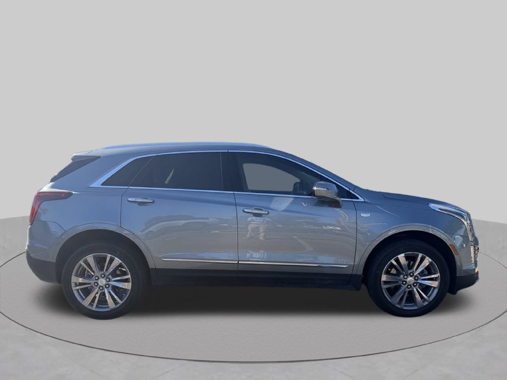 Used 2024 Cadillac XT5 Premium Luxury w/ LPO, Floor Liner Package FWD image 3