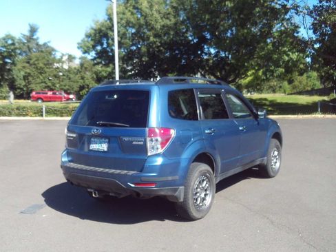 Used 2010 Subaru Forester 2.5X Premium AWD/4WD image 5
