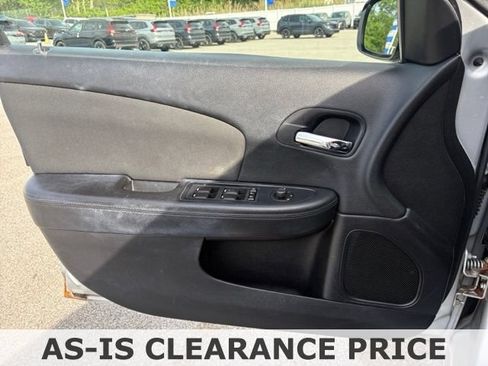 Used 2012 Chrysler 200 LX FWD image 17