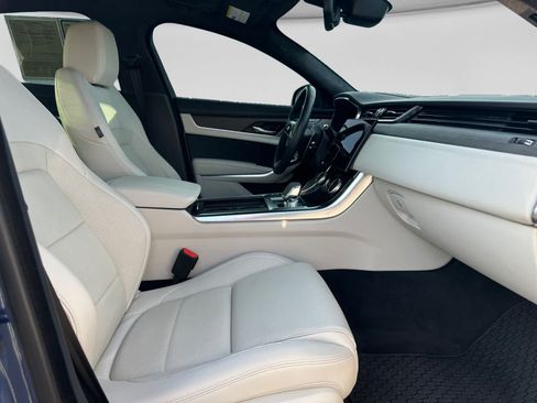 Used 2023 Jaguar XF R-Dynamic SE AWD/4WD image 24