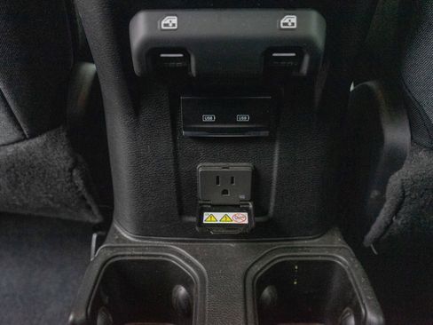 Used 2024 Jeep Gladiator Sport AWD/4WD image 29