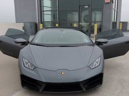 Used 2017 Lamborghini Huracan LP 580-2 RWD image 4