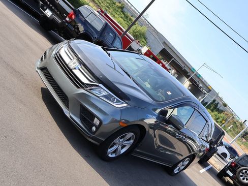 Used 2020 Honda Odyssey EX-L image 3