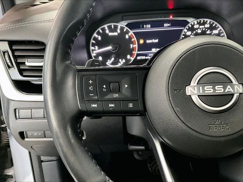 Used 2023 Nissan Rogue SL w/ SL Premium Package image 22