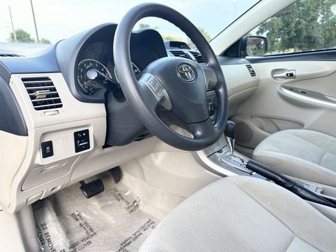 Used 2013 Toyota Corolla LE FWD image 86