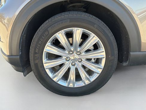 Used 2021 Ford Explorer King Ranch w/ Premium Technology Package image 44