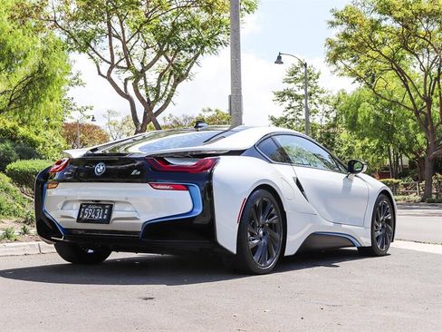 Used 2017 BMW i8 image 7