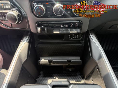 Used 2022 RAM 1500 Big Horn AWD/4WD image 13