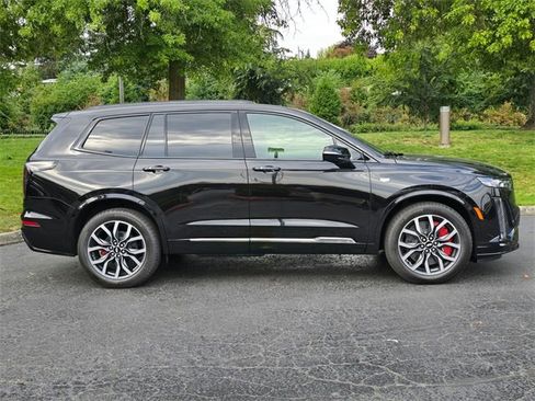 New 2025 Cadillac XT6 Sport image 6
