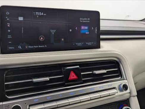 Used 2024 Genesis G70 2.5T image 23