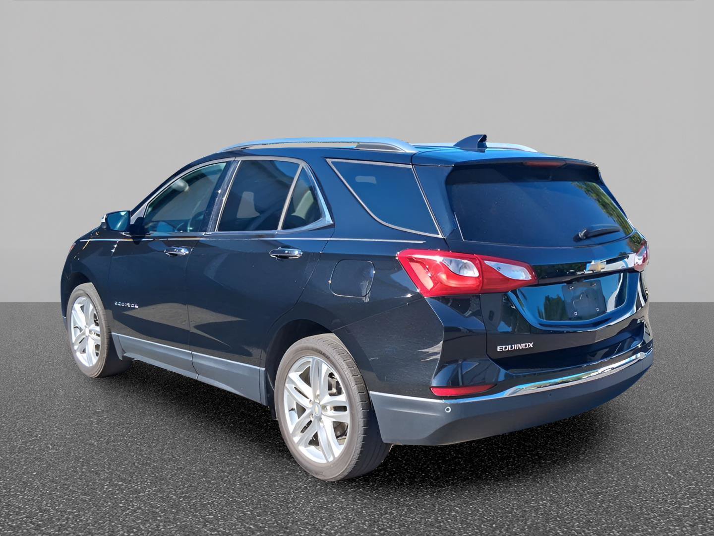 Used 2018 Chevrolet Equinox Premier FWD image 6
