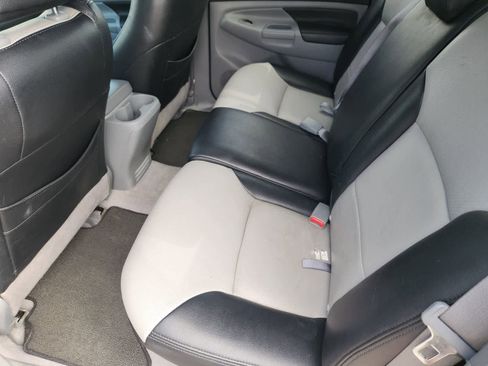 Used 2011 Toyota Tacoma PreRunner w/ TRD Off-Road Pkg w/JBL Audio image 27