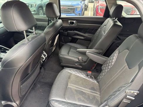 Used 2021 Kia Sorento SX image 9