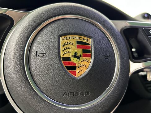 Used 2019 Porsche Cayenne AWD/4WD image 18