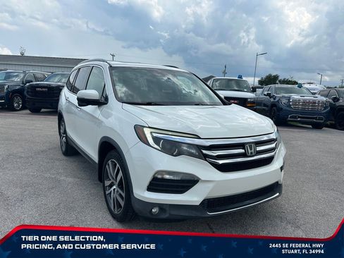 Used 2017 Honda Pilot Touring image 7