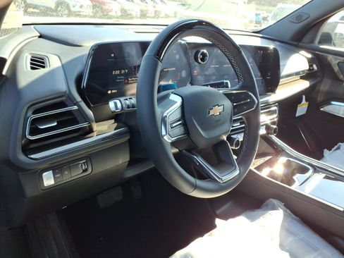 New 2026 Chevrolet Traverse High Country w/ LPO, Floor Liner Package FWD image 30
