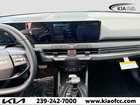 New 2025 Kia K4 EX image 17