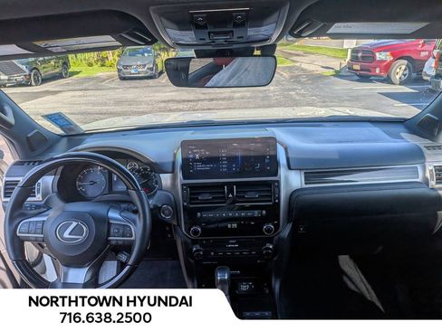 Used 2022 Lexus GX 460 Premium w/ Premium Package AWD/4WD image 6