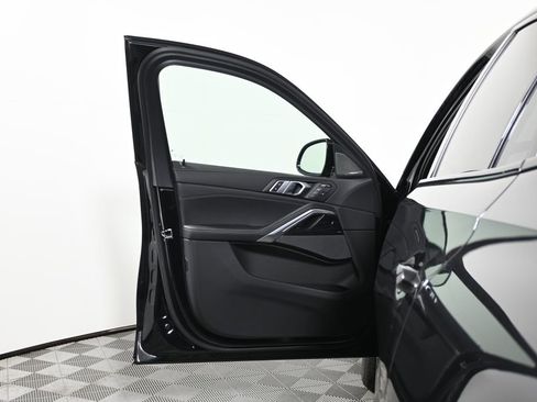 New 2026 BMW X6 xDrive40i w/ Climate Comfort Package image 28