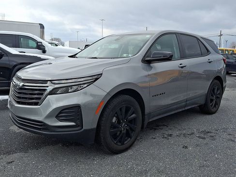 Certified 2023 Chevrolet Equinox LS w/ LS Convenience Package image 3