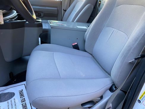 Used 2013 Ford E-250 and Econoline 250 w/ PWR Group image 24