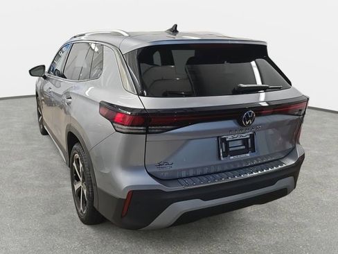 New 2026 Volkswagen Tiguan SE FWD image 6