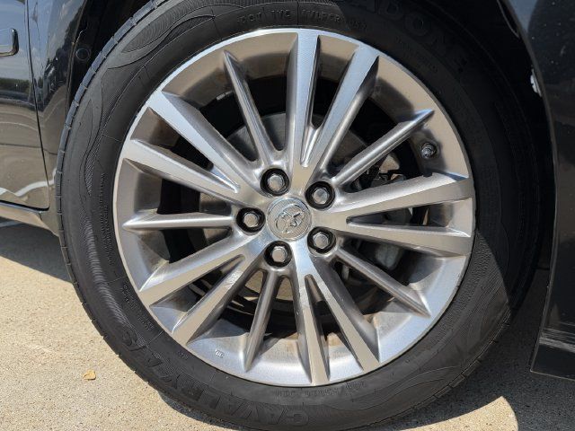 Used 2014 Toyota Corolla LE Premium w/ Driver Convenience Package FWD image 9