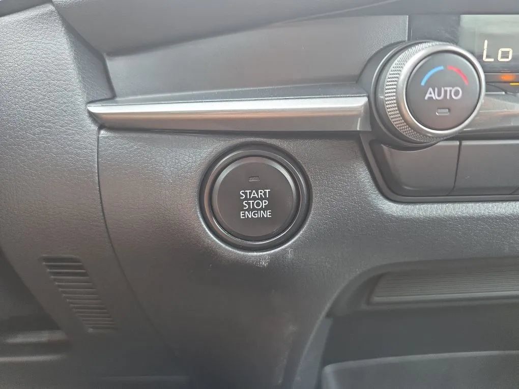 Used 2021 MAZDA CX-30 FWD 2.5 S w/ Select Package image 32